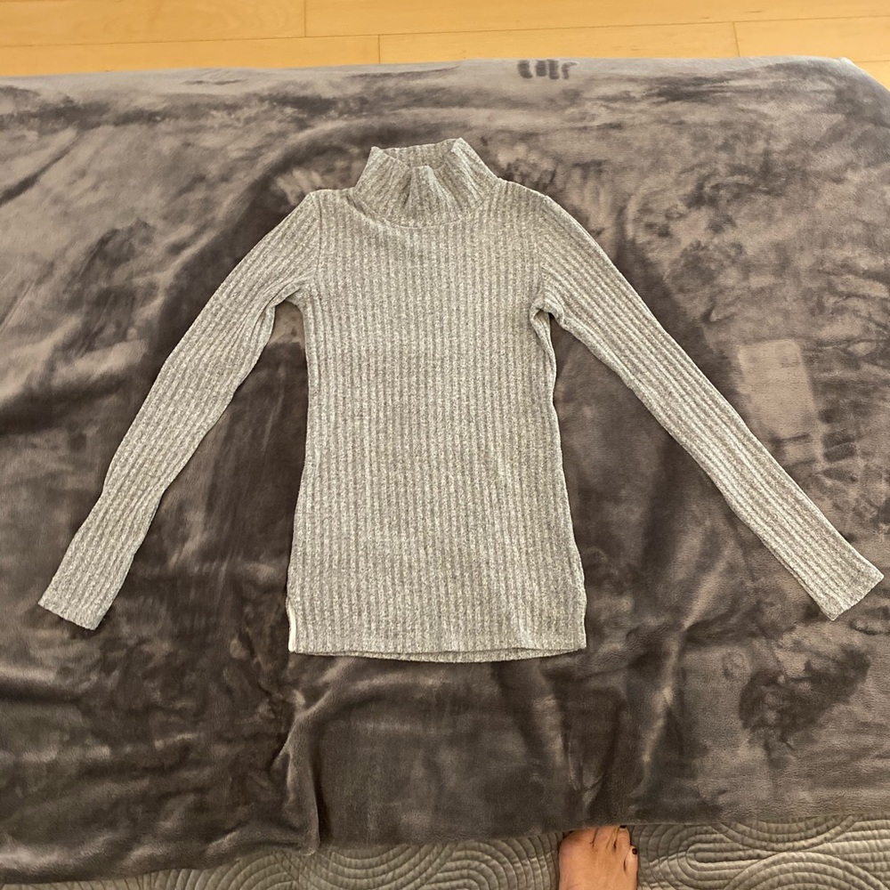 Wilfred mock neck turtleneck